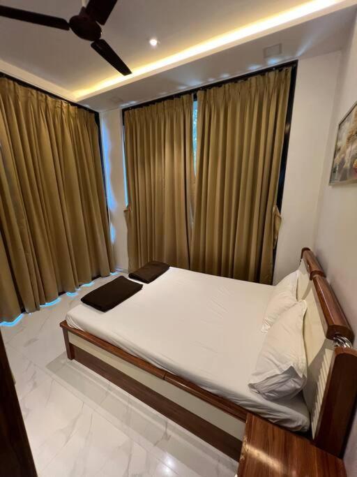 Stayhaven Starmount 4Bhk & Pool Bombaim Exterior foto