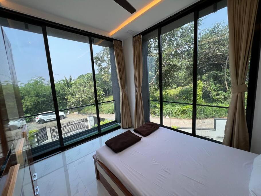 Stayhaven Starmount 4Bhk & Pool Bombaim Exterior foto