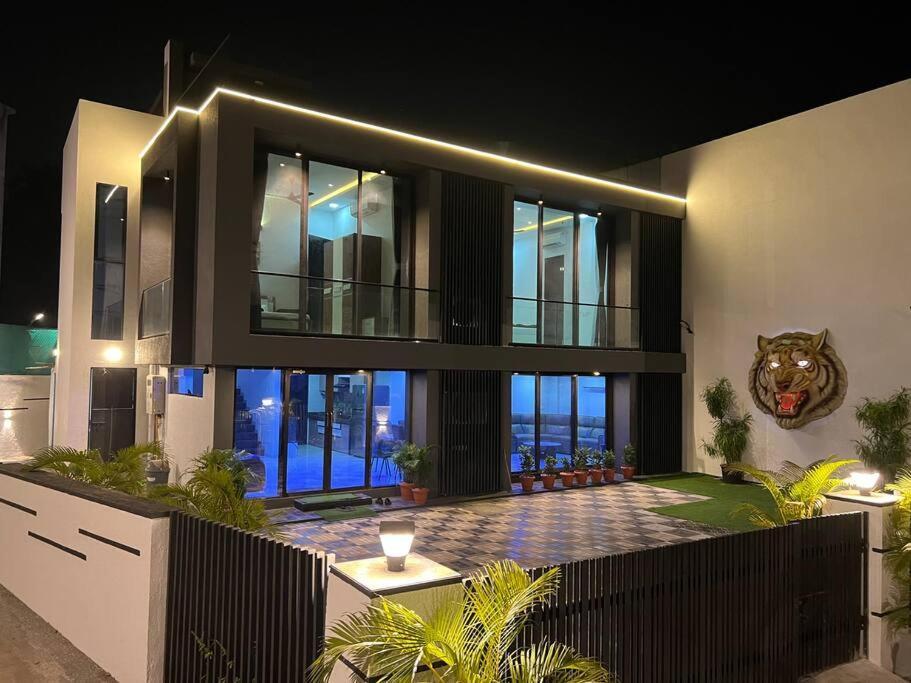 Stayhaven Starmount 4Bhk & Pool Bombaim Exterior foto
